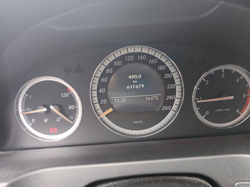 Mercedes-Benz C 200 613.000 km 2.000 € Bad Orb 63619