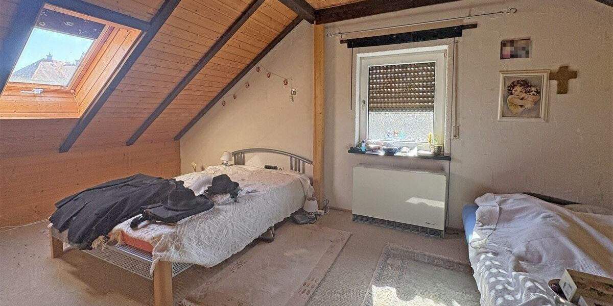 Mehrfamilienhaus, Wohnhaus Küps Schmölz - 7 Zimmer, 250 m&sup2;, 185.000&euro; | Angebot:25802805