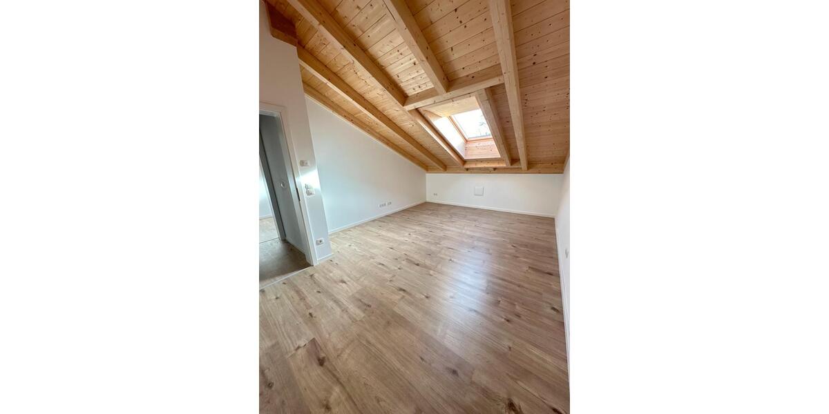 Etagenwohnung Deggendorf - 4 Zimmer, 120 m&sup2;, 1.395&euro; | Angebot:26416868
