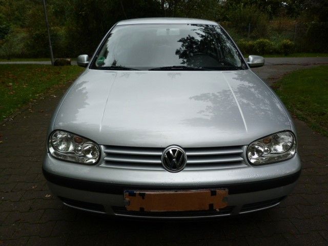VW Golf 90.000 km 3.500 &euro; Tuttlingen 78532
