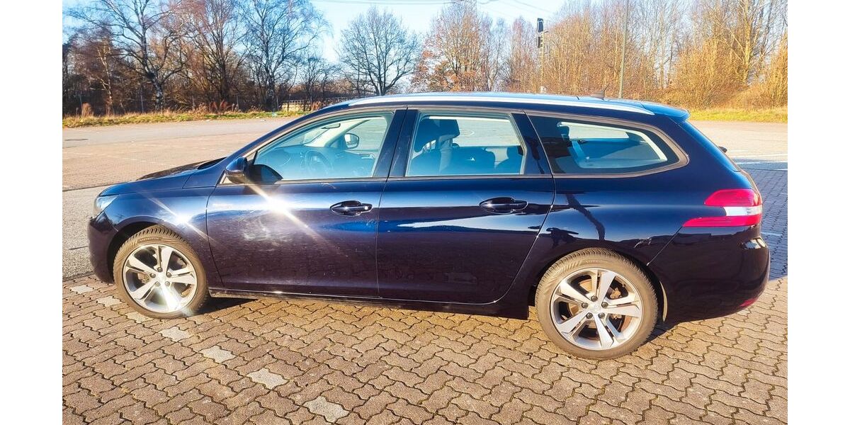 Peugeot 308 109.000 km 8.300 &euro; Kaltenkirchen 24568