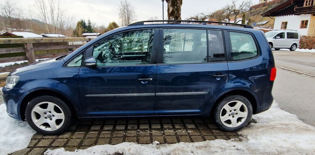 VW Touran 249.420 km 4.000 &euro; Traunstein 83278