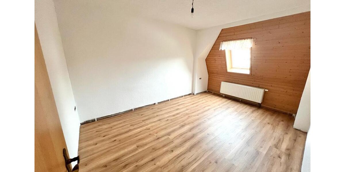 Etagenwohnung Gräfenhainichen - 2 Zimmer, 50 m&sup2;, 360&euro; | Angebot:25684979