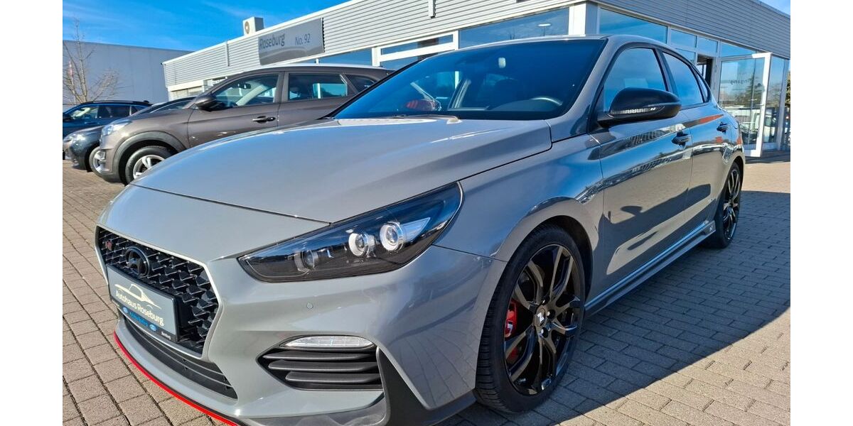 Hyundai i30 49.531 km 24.900 &euro; Aschersleben 06449