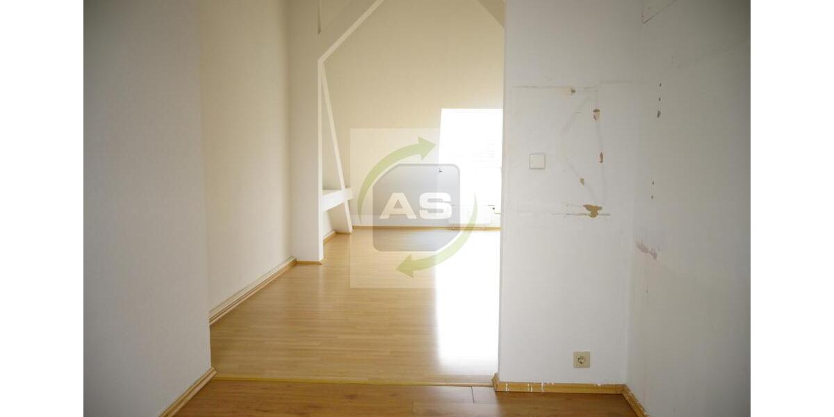 Dachgeschoßwohnung Zwickau - 2 Zimmer, 58 m&sup2;, 349&euro; | Angebot:24877898