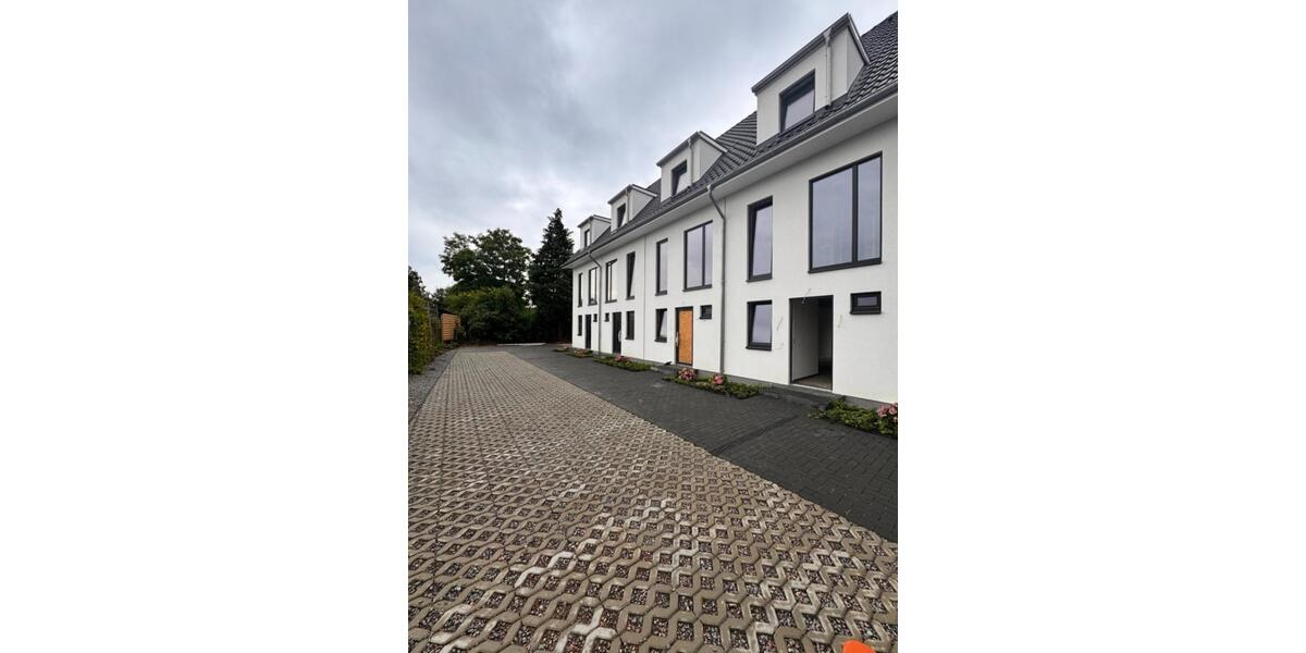 Reihenhaus Bad Segeberg - 5 Zimmer, 104 m&sup2;, 1.700&euro; | Angebot:25438147