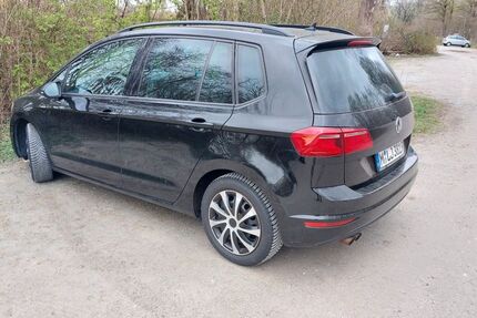 VW Golf Sportsvan 115.000 km 10.395 &euro; München 81739