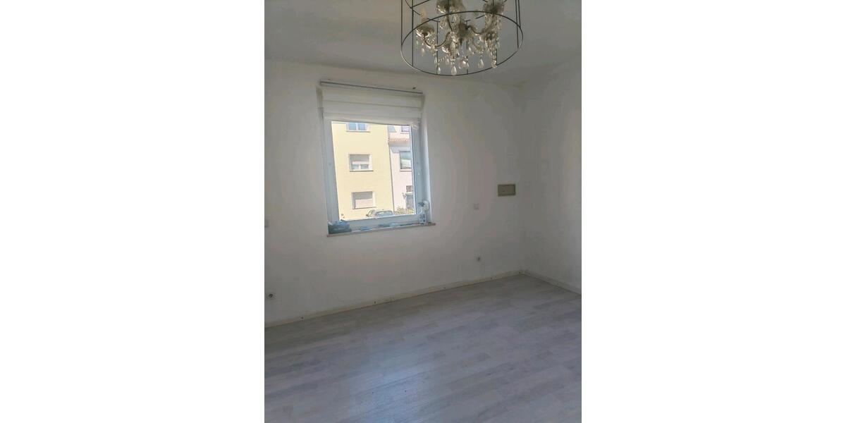 Erdgeschoßwohnung Worms Westliche Vororte - 4 Zimmer, 98 m&sup2;, 1.300&euro; | Angebot:26410481