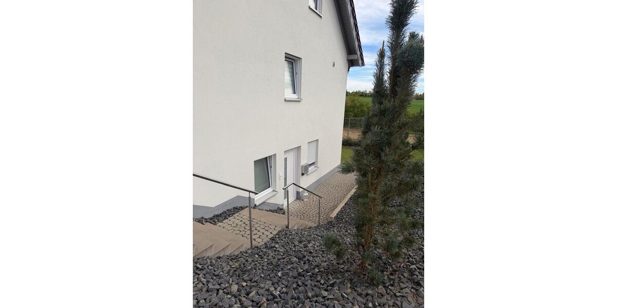 Erdgeschoßwohnung Hünfeld - 4 Zimmer, 99 m&sup2;, 890&euro; | Angebot:26325850