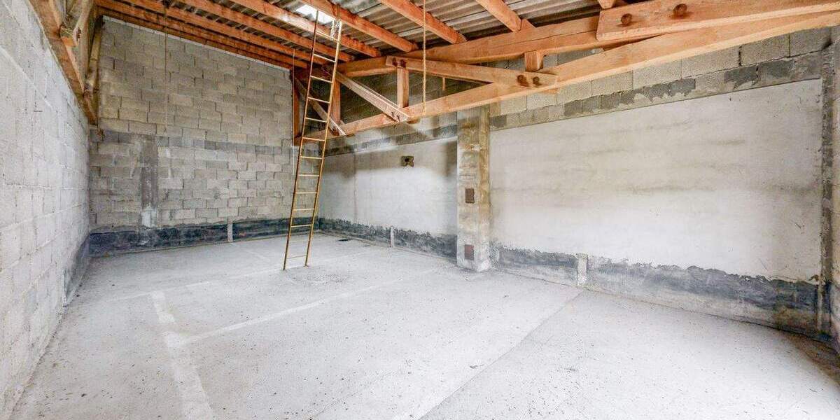 Mehrfamilienhaus, Wohnhaus Schwebenried Schwebenried - 8 Zimmer, 209 m&sup2;, 285.000&euro; | Angebot:25997007