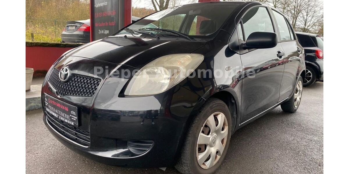 Toyota Yaris 145.000 km 3.480 &euro; Oerlinghausen 33813
