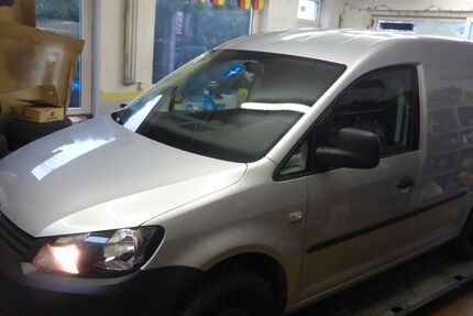VW Caddy 199.500 km 8.990 &euro; Wolfsburg/Vorsfelde 38448