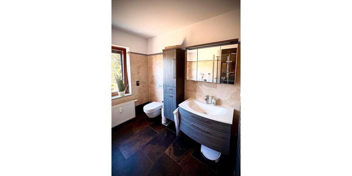 Dachgeschoßwohnung Oelsnitz (Erzgebirge) - 4 Zimmer, 72 m&sup2;, 550&euro; | Angebot:26227355