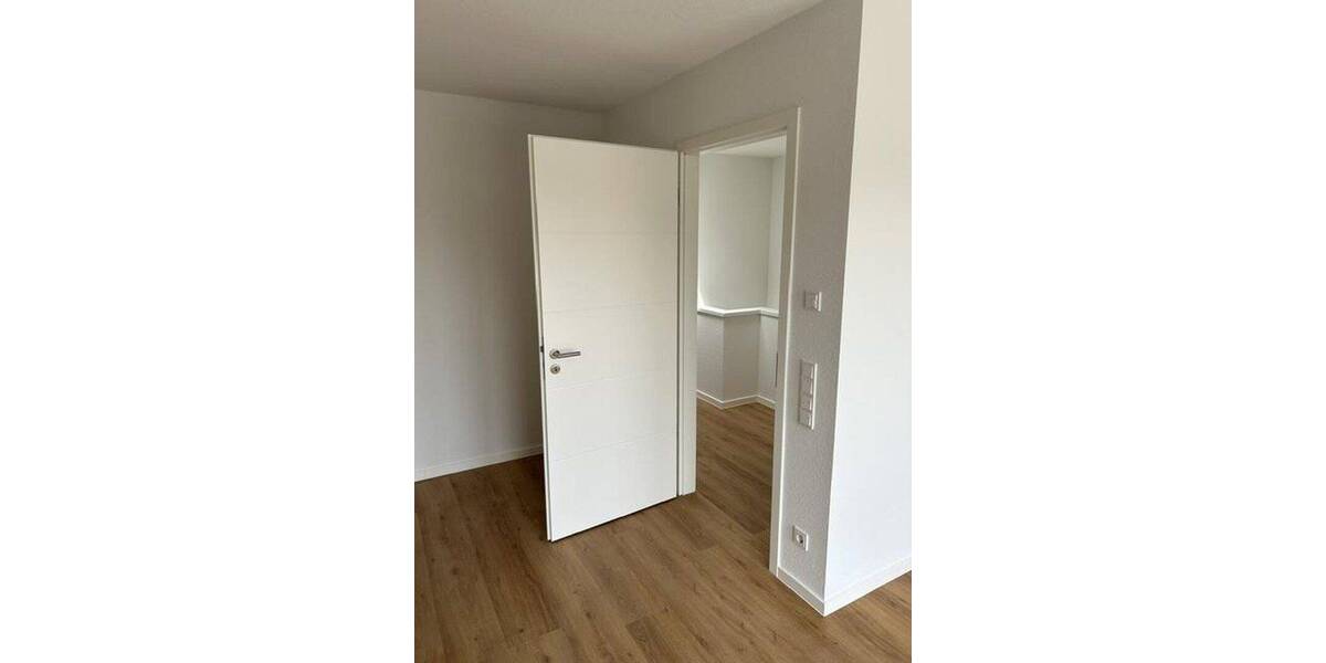 Reihenmittelhaus Korschenbroich - 5 Zimmer, 189 m&sup2;, 2.299&euro; | Angebot:26834104