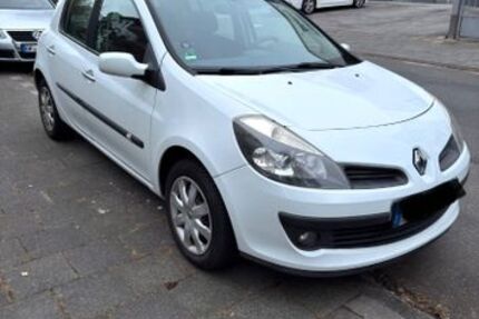 Renault Clio 246.000 km 2.500 &euro; Offenbach 63065