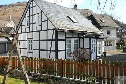 Haus Olsberg / Bruchhausen Bruchhausen - 4 Zimmer, 85 m&sup2;, 135.000&euro; | Angebot:25943651