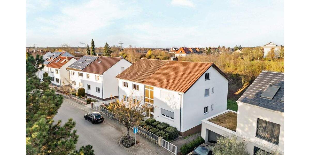 Repräsentatives, freistehendes Mehrfamilienhaus in erstklassiger Wohnlage von Schwetzingen-Oststadt 1 zimmer