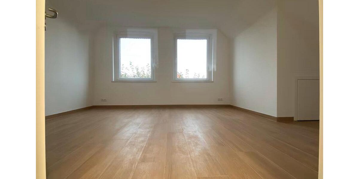 Dachgeschoßwohnung Karlsburg - 4 Zimmer, 94 m&sup2;, 1.100&euro; | Angebot:26638593