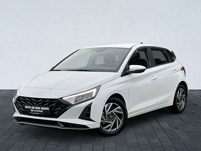 i20