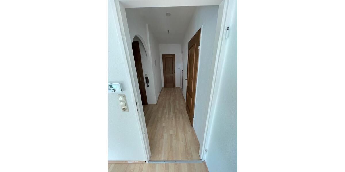 Dachgeschoßwohnung Frankfurt am Main Ost - 3 Zimmer, 60 m&sup2;, 1.240&euro; | Angebot:26656471