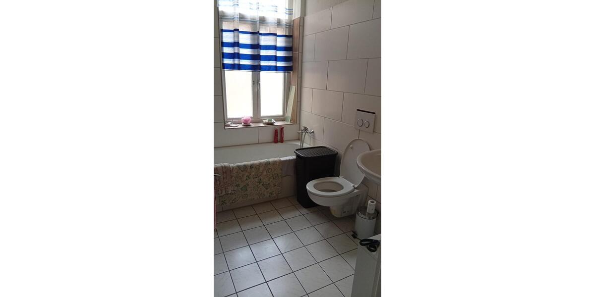 Erdgeschoßwohnung Stadtoldendorf - 3 Zimmer, 83 m&sup2;, 435&euro; | Angebot:26412524