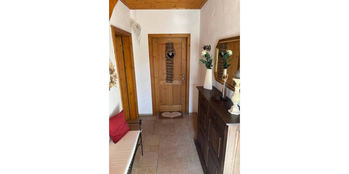Mehrfamilienhaus, Wohnhaus Adelsdorf - 7 Zimmer, 176 m&sup2;, 611.000&euro; | Angebot:26807099