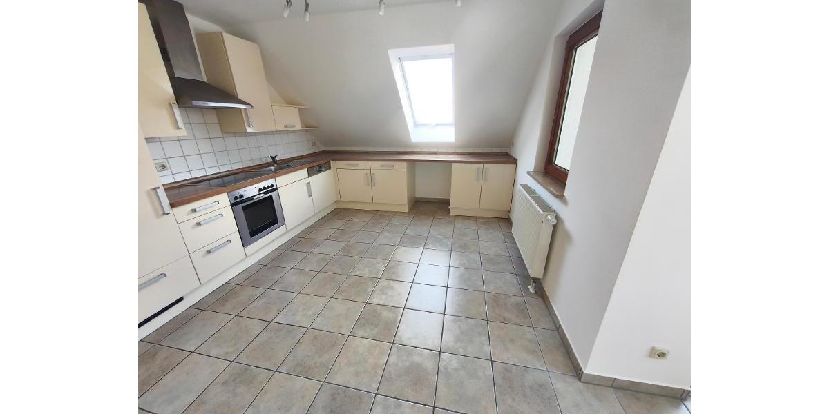 3 Zi. Wohnung im DG (1.OG) mit Balkon und Carport - Etagenwohnung Pommersfelden | Angebot:27230171