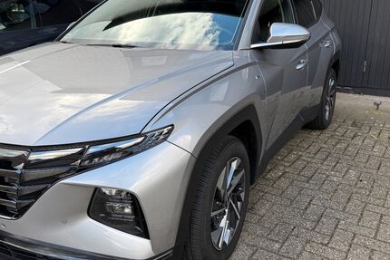 Hyundai TUCSON 18.500 km 22.100 &euro; Mülheim 45478
