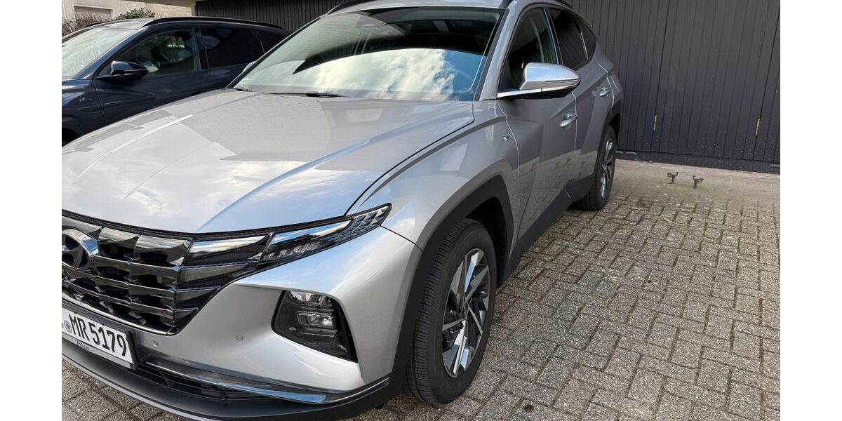 Hyundai TUCSON 18.500 km 22.100 &euro; Mülheim 45478