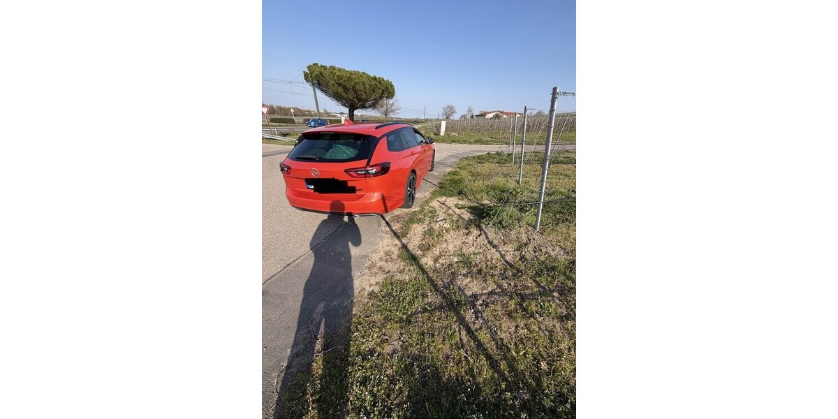 Opel Insignia Sports Tourer 102.000 km 17.699 &euro; Bad Dürkheim 67098