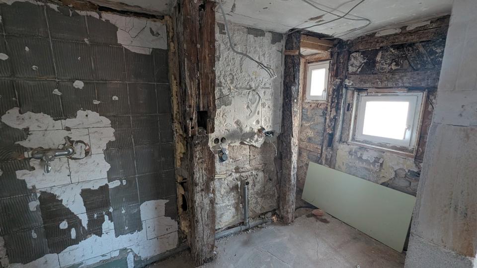 Doppelhaushälfte Schechingen - 10 Zimmer, 130 m&sup2;, 179.000&euro; | Angebot:27076169