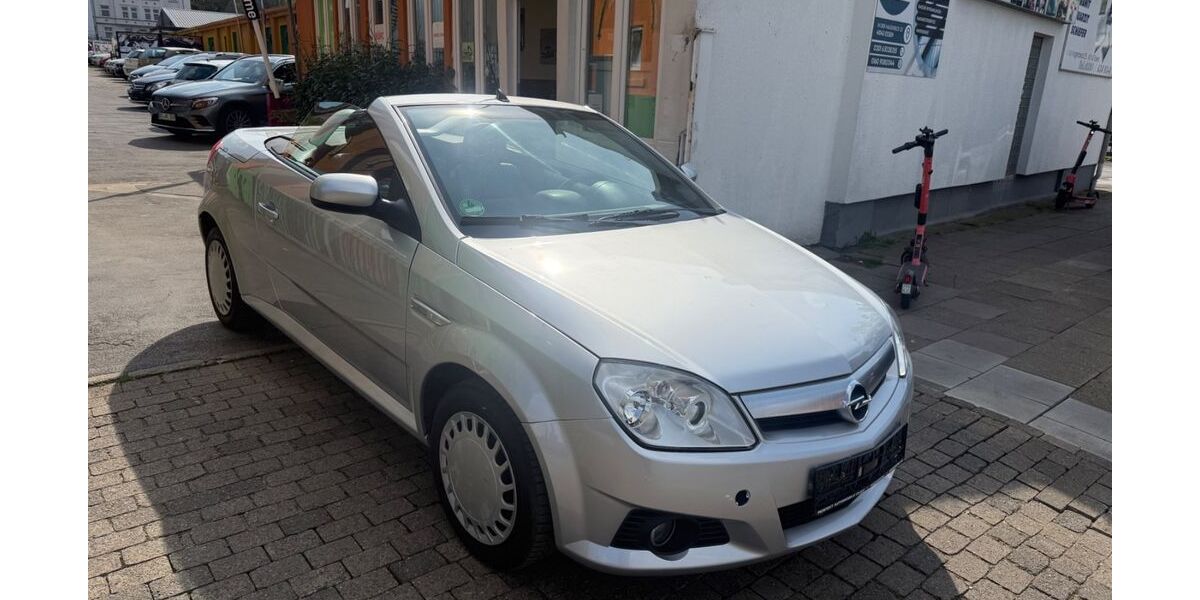 Opel Tigra 89.000 km 2.490 € Essen 45143