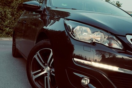 Peugeot 308 105.000 km 6.900 € Berlin 10178