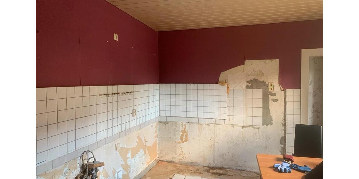 Einfamilienhaus Kalletal - 9 Zimmer, 284 m&sup2;, 140.000&euro; | Angebot:26891929