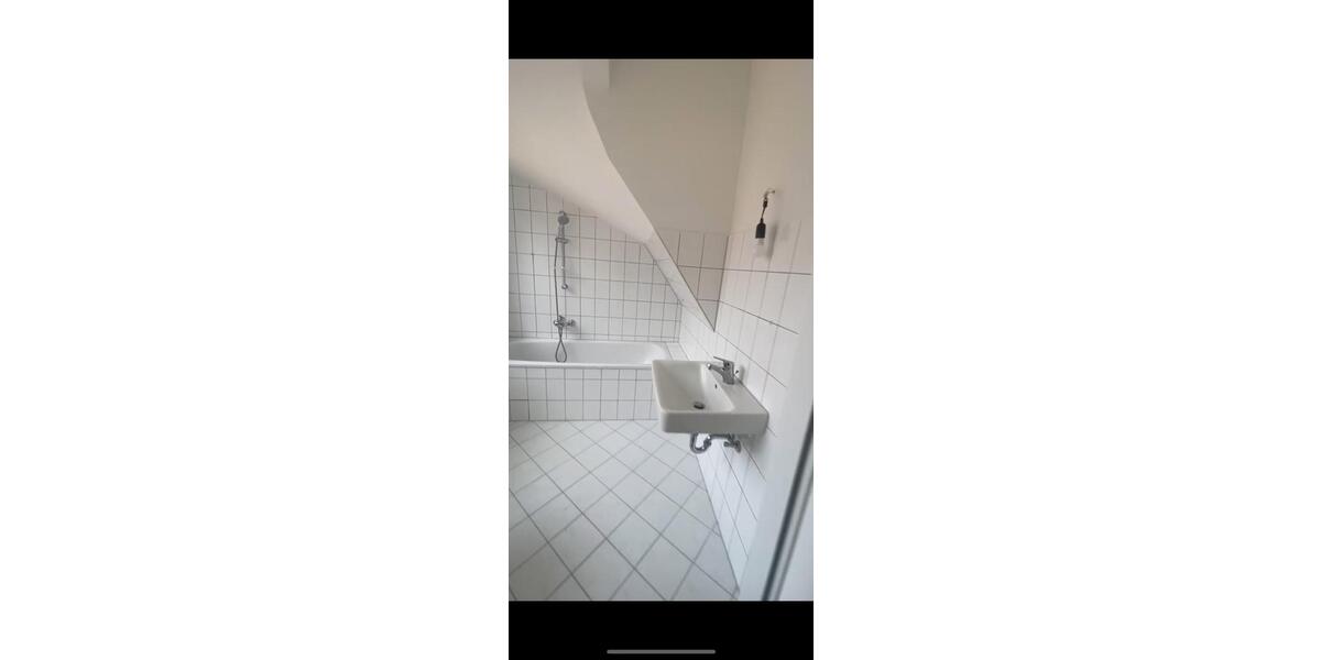 ANFRAGESTOPP großzügige 5-Zimmer Wohnung auf 2 Ebenen 5 zimmer