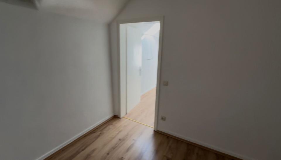 Einfamilienhaus Königswinter - 2.5 Zimmer, 70 m&sup2;, 1.150&euro; | Angebot:26677595