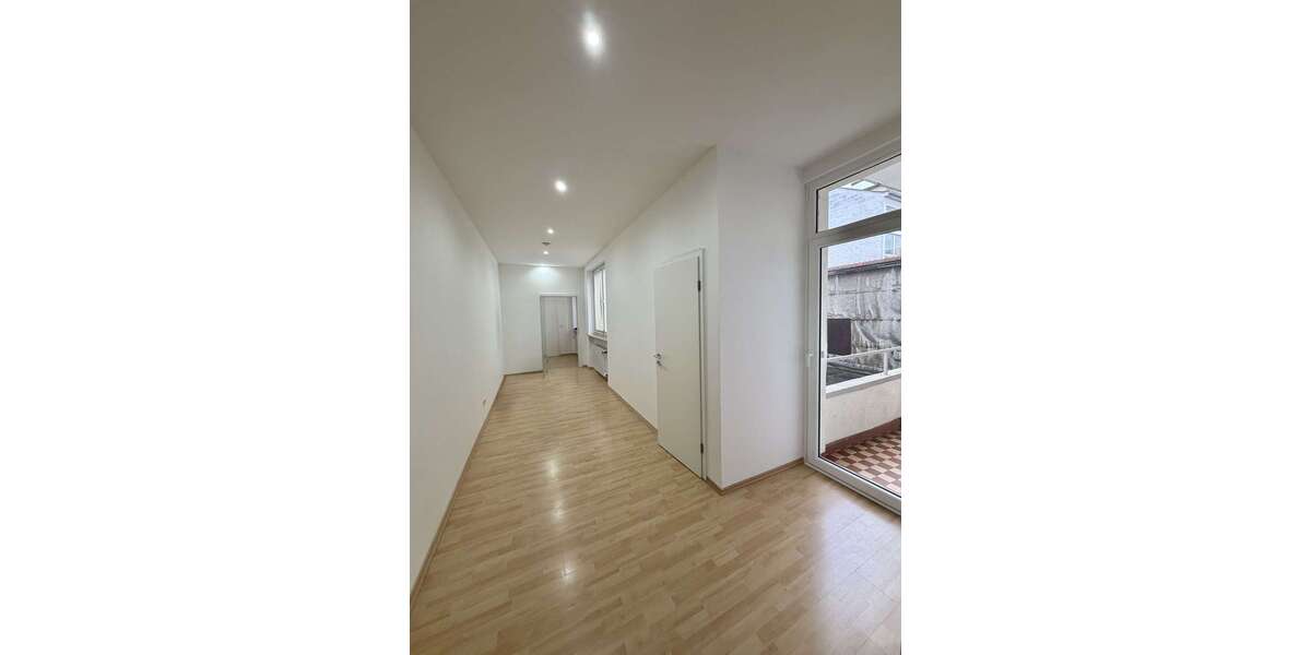 Etagenwohnung Aschaffenburg Stadtmitte - 2.5 Zimmer, 88 m&sup2;, 1.200&euro; | Angebot:25044834