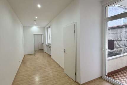 Wohnung Aschaffenburg Stadtmitte - 2.5 Zimmer, 88 m&sup2;, 1.200&euro; | Angebot:25044834