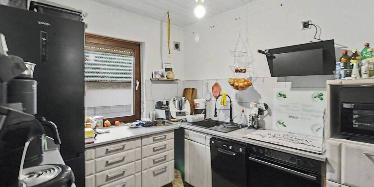 Mehrfamilienhaus, Wohnhaus Lich Bettenhausen - 6 Zimmer, 151 m&sup2;, 195.000&euro; | Angebot:26319289