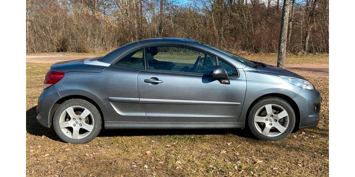 Peugeot 207 97.000 km 5.900 &euro; Donaueschingen 78166