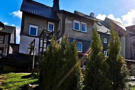 Zweifamilienhaus zu verkaufen 6 zimmer