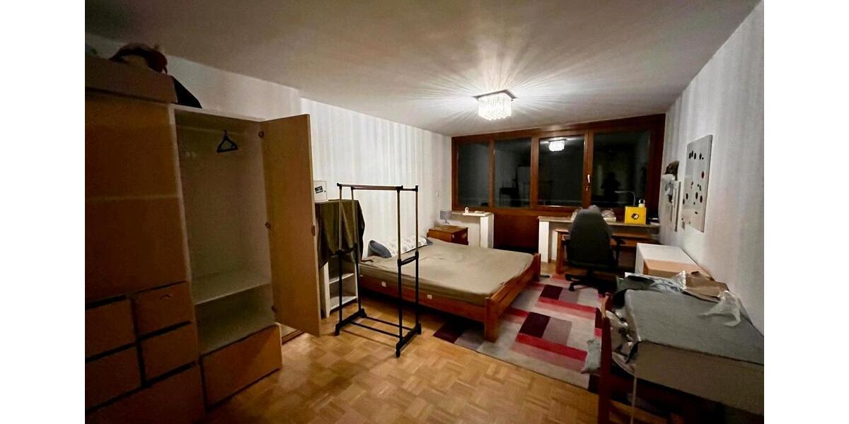 Penthouse-Zimmer (ca. 28 m²)+große Terrasse , Bad, S-Bah, Gauting 1 zimmer