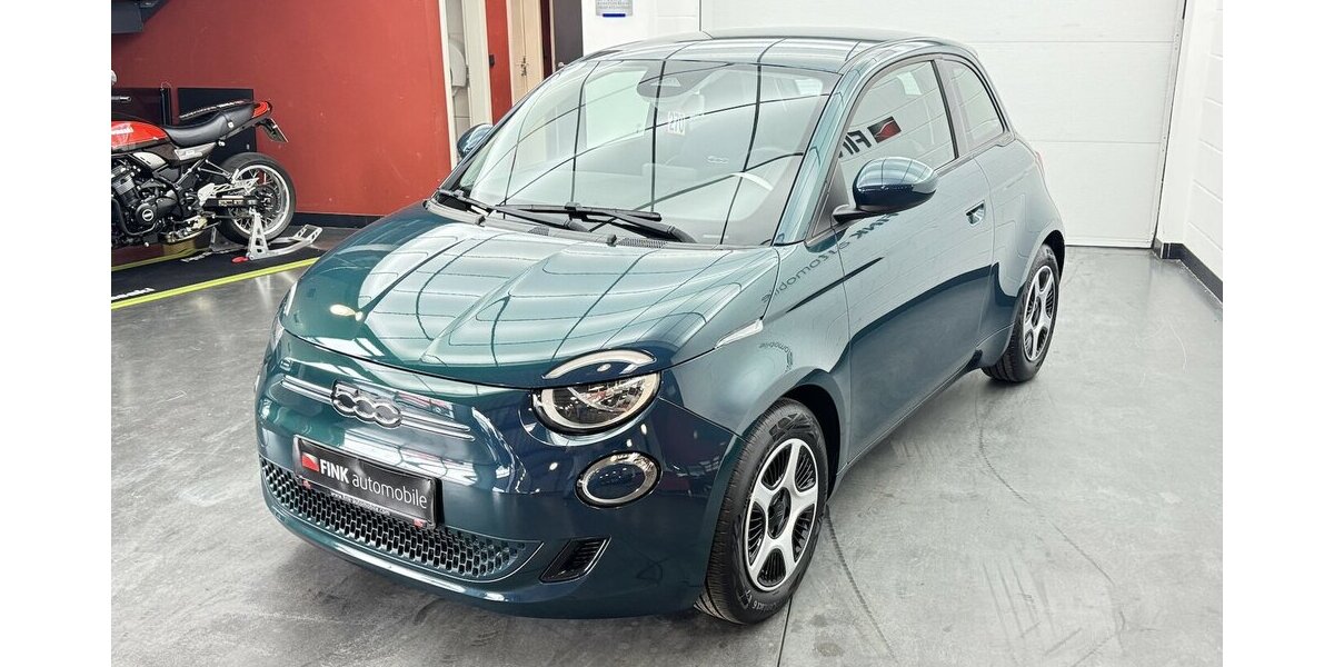 Fiat 500e Action 1. Hand Carplay 12.500 km 14.670 &euro; Lich 35423