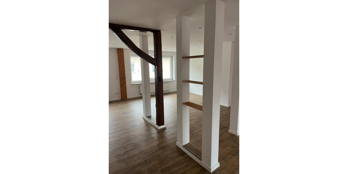 Etagenwohnung Blomberg - 4 Zimmer, 150 m&sup2;, 850&euro; | Angebot:25364972