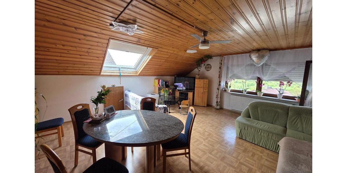 Dachgeschoßwohnung Bad Mergentheim - 4 Zimmer, 88 m&sup2;, 250.000&euro; | Angebot:26561647