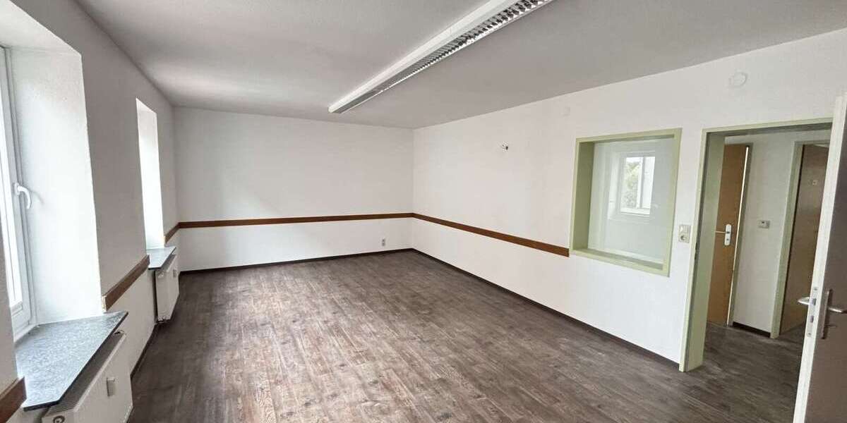 Büro in Emden 1.590 € 245 m² zimmer