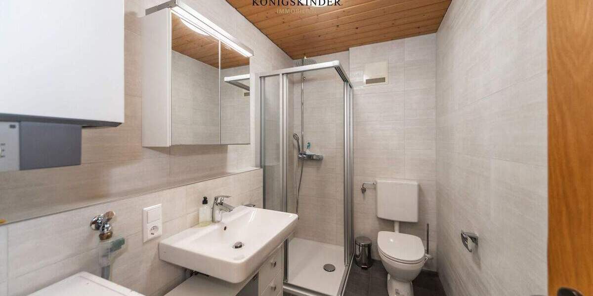 Etagenwohnung Bad Urach - 2 Zimmer, 48 m&sup2;, 159.000&euro; | Angebot:25771580