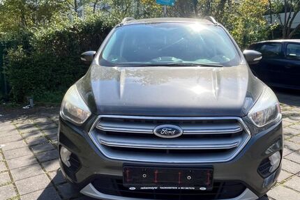 Ford Kuga 107.000 km 11.500 &euro; Wiesbaden 65197
