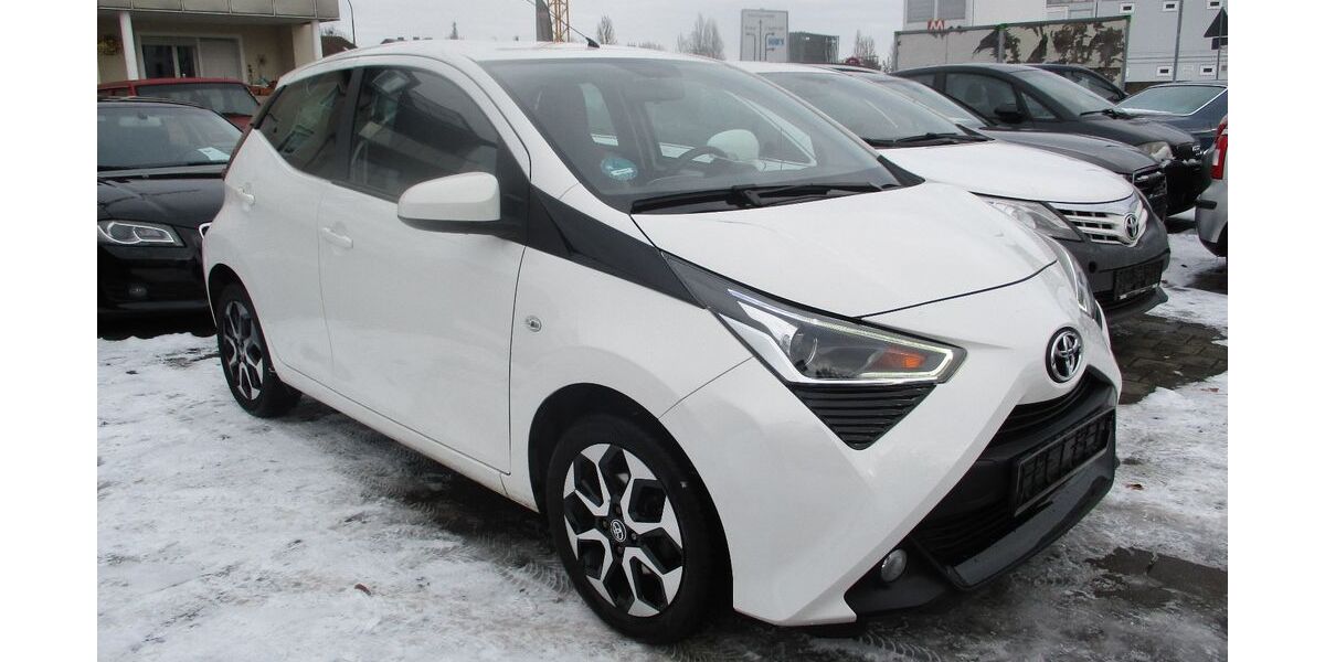 Toyota Aygo (X) 67.000 km 10.990 &euro; Ingolstadt 85055