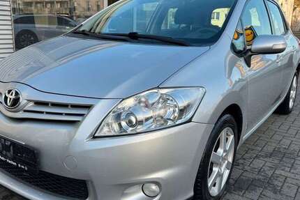Toyota Auris 139.600 km 7.990 &euro; Aachen 52078